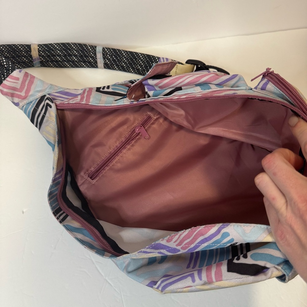 Kavu Rope Sling Bag - Picture 3 of 5